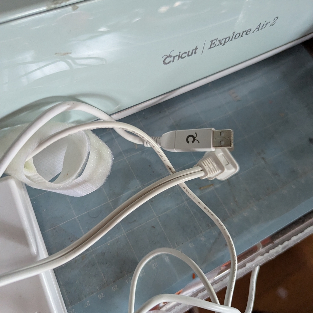 Cricut Explore 2 Mint - Machine and Accessories